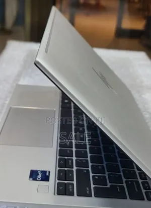 New Laptop HP EliteBook 830 G9 16GB Intel Core i5 SSD 512GB