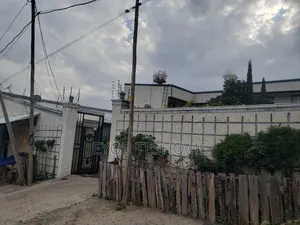 8bdrm House in ሸገር ሲቲ, Oromia-Finfinne for sale