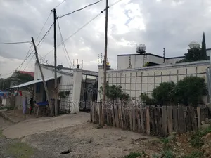 8bdrm House in ሸገር ሲቲ, Oromia-Finfinne for sale