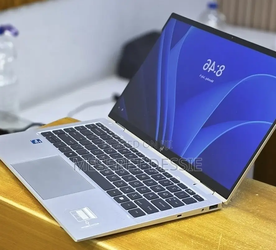 New Laptop HP EliteBook 1040 G8 16GB Intel Core i7 SSD 512GB