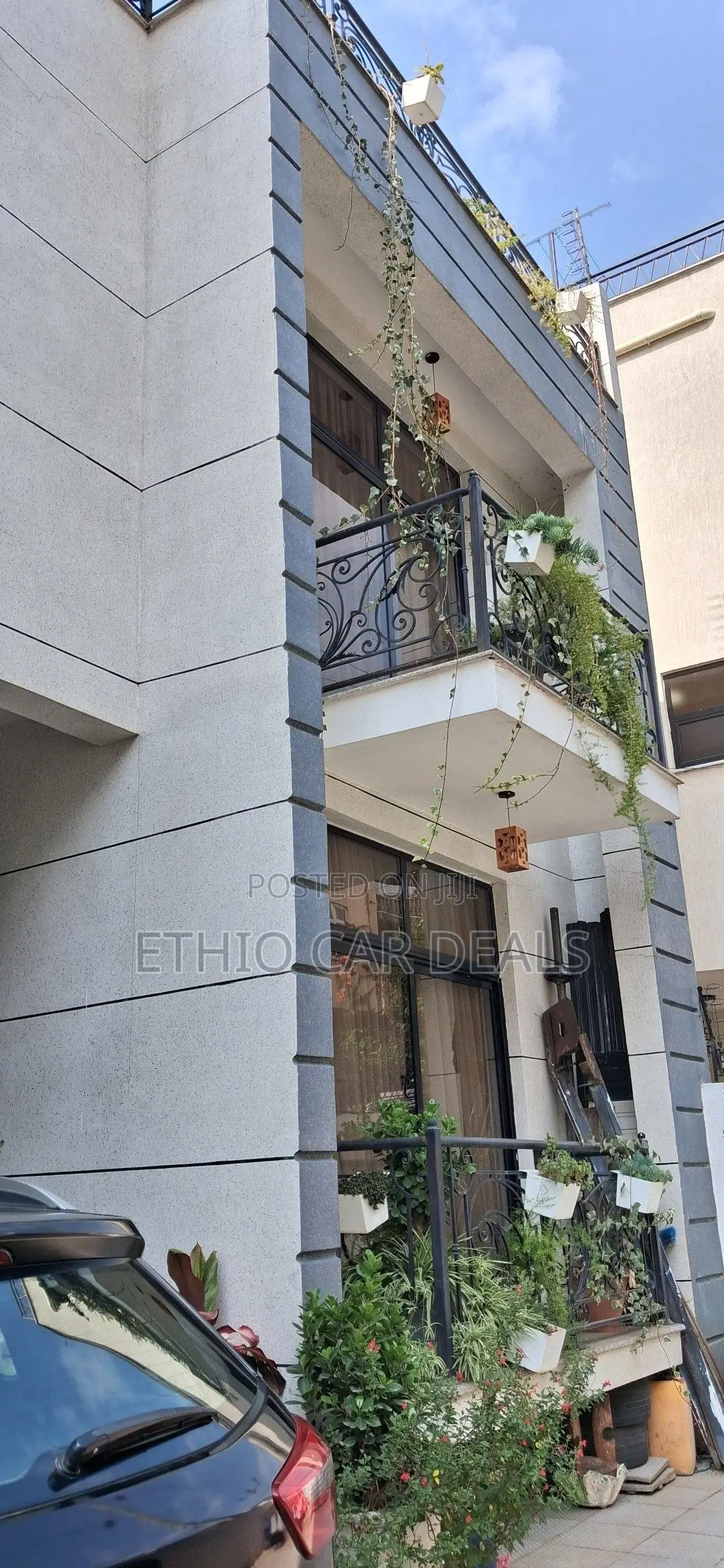 Furnished 9bdrm House in Bole for sale