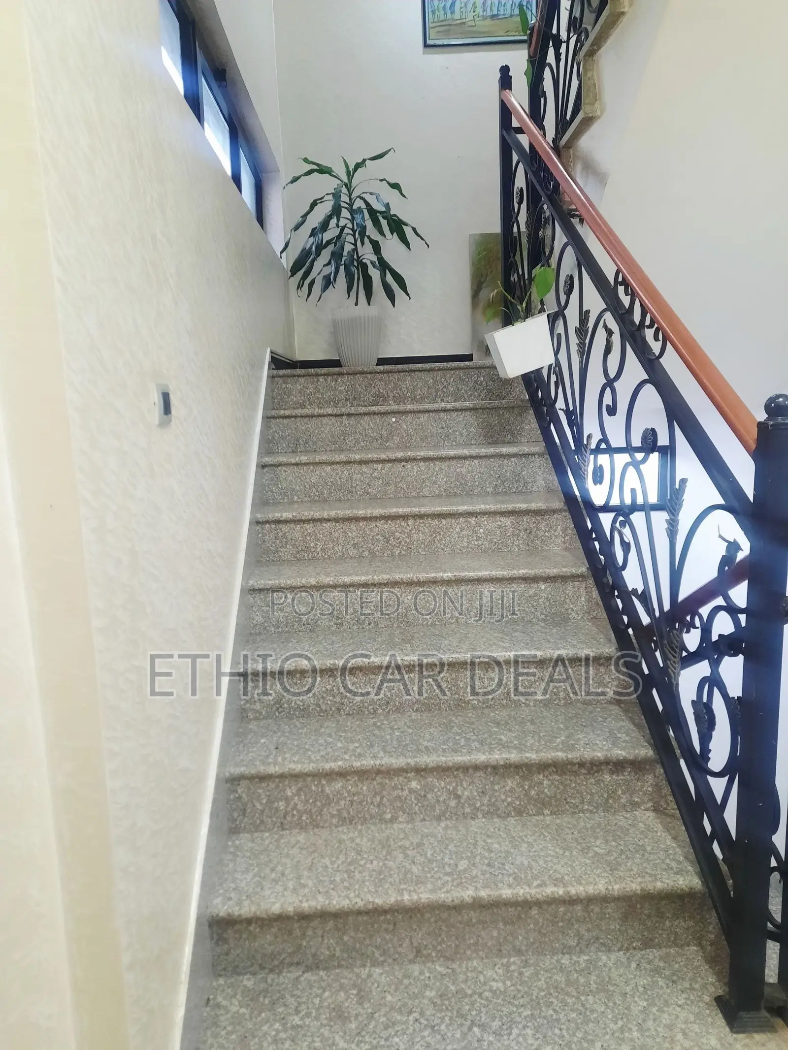 Furnished 9bdrm House in Bole for sale
