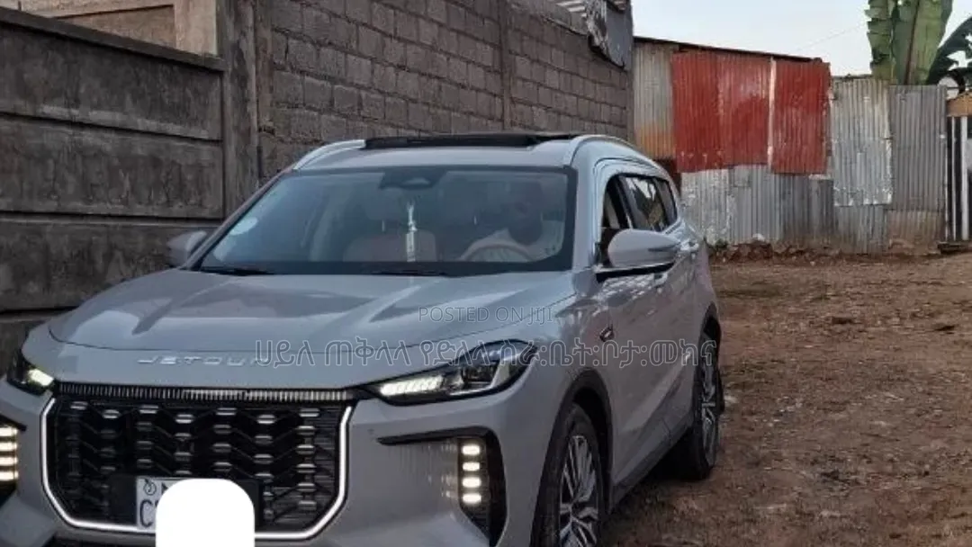 Jetour X70 Plus 2024 Silver