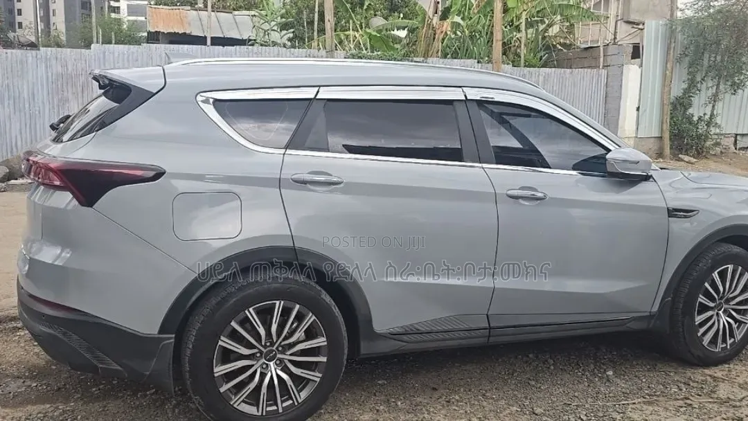 Jetour X70 Plus 2024 Silver