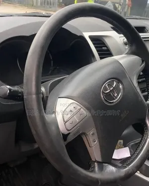 Toyota Hilux 2012 Blue