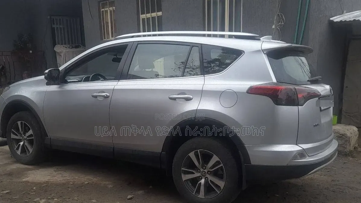 Toyota RAV4 2016 Silver
