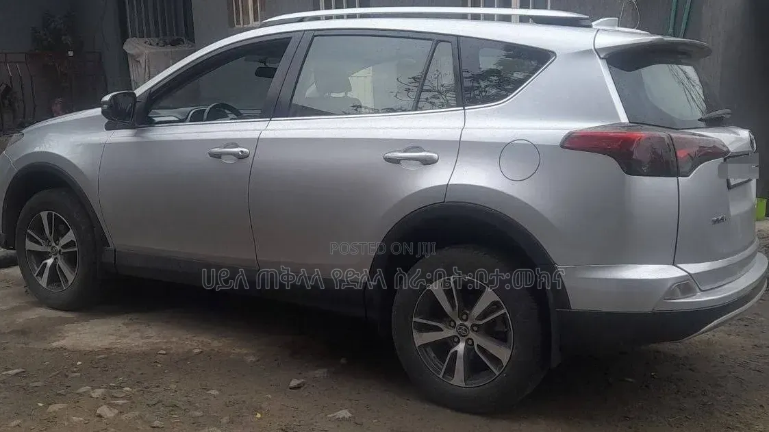 Toyota RAV4 2016 Silver
