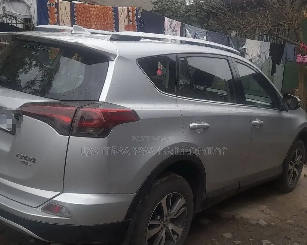 Toyota RAV4 2016 Silver