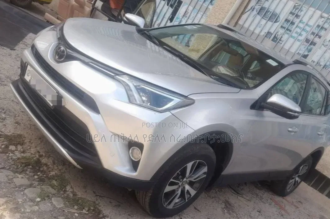 Toyota RAV4 2016 Silver