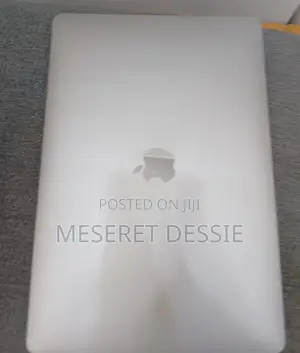 New Laptop Apple 8GB Apple M1 Pro SSD 256GB