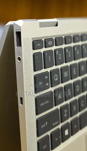 New Laptop HP EliteBook 1040 G8 16GB Intel Core i7 SSD 512GB