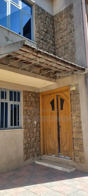 Furnished 6bdrm Townhouse/Terrace in Lebu, Nifas Silk-Lafto for sale