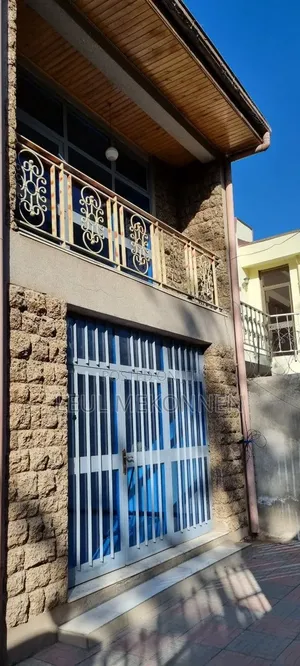 Furnished 6bdrm Townhouse/Terrace in Lebu, Nifas Silk-Lafto for sale