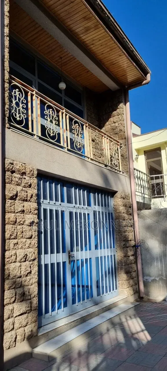 Furnished 6bdrm Townhouse/Terrace in Lebu, Nifas Silk-Lafto for sale