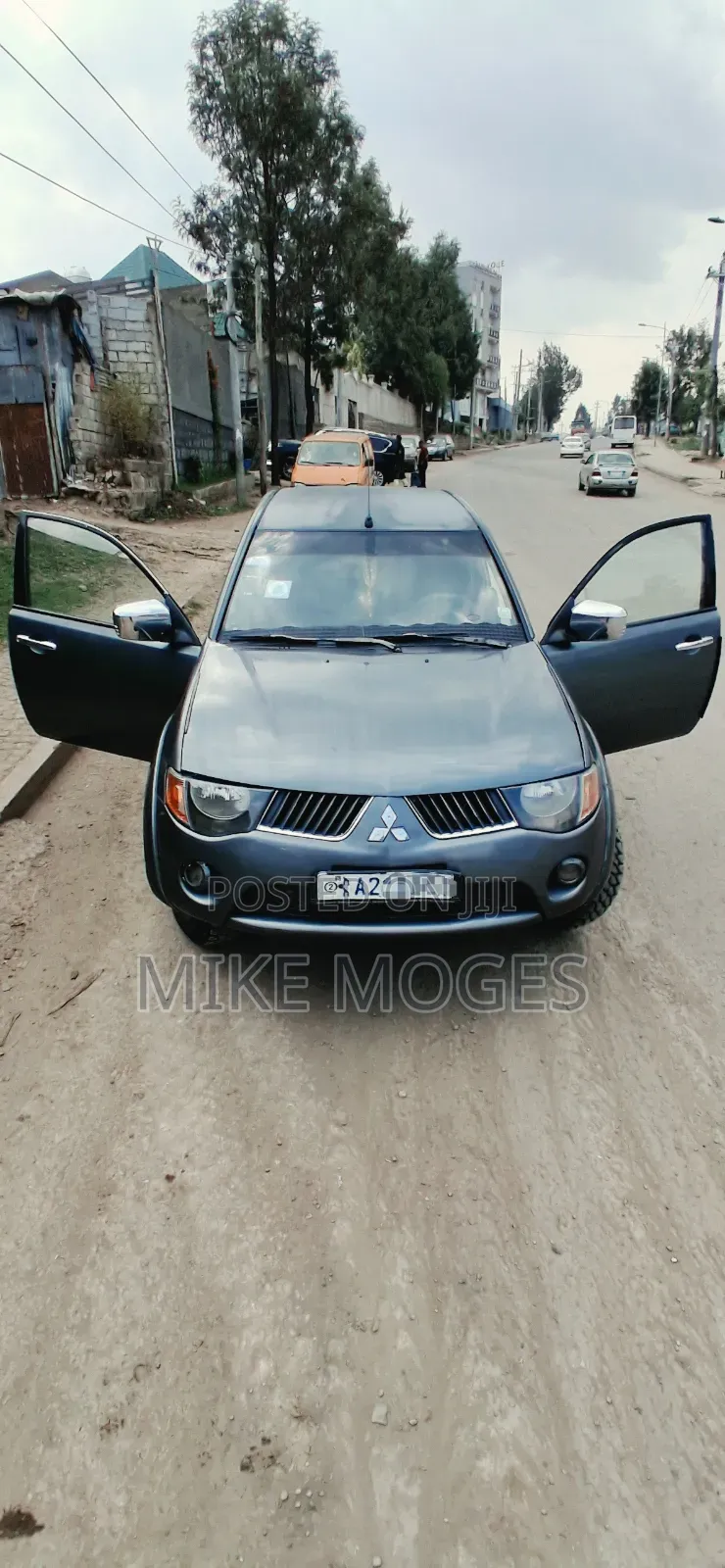 Mitsubishi L200 2007 Gray