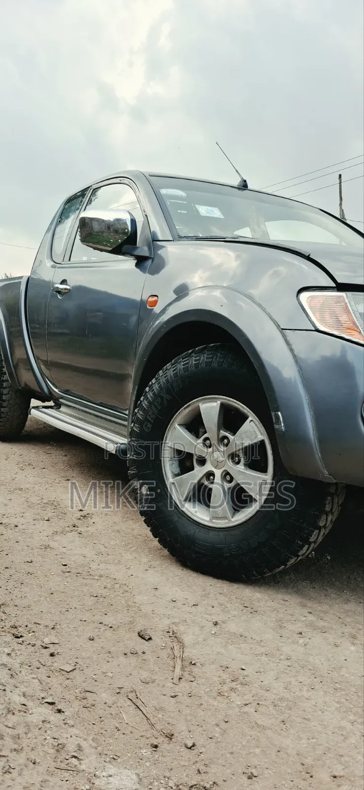Mitsubishi L200 2007 Gray