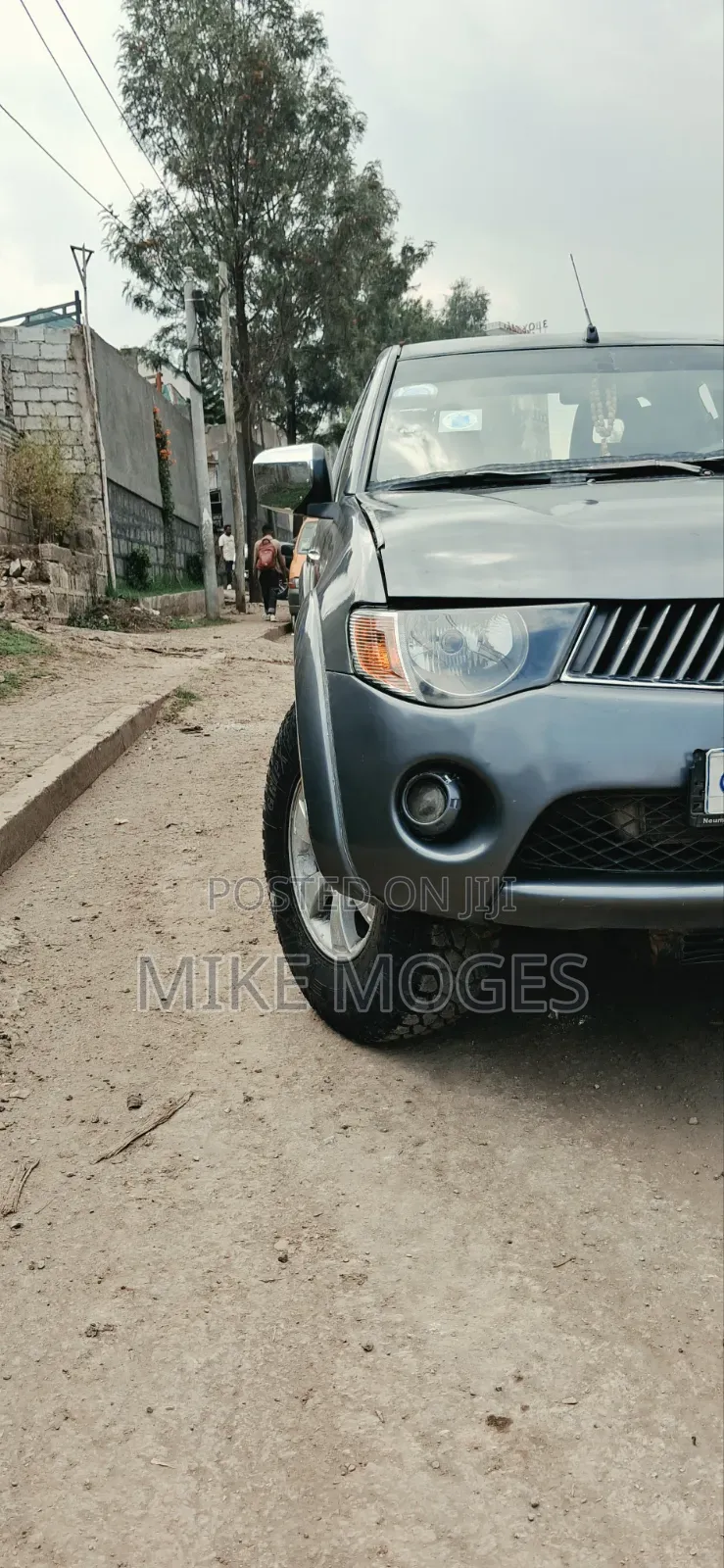 Mitsubishi L200 2007 Gray