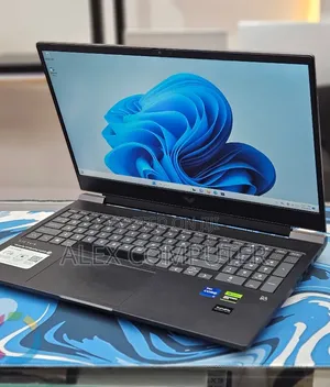 New Laptop HP Victus 16 16GB Intel Core i7 SSD 1T