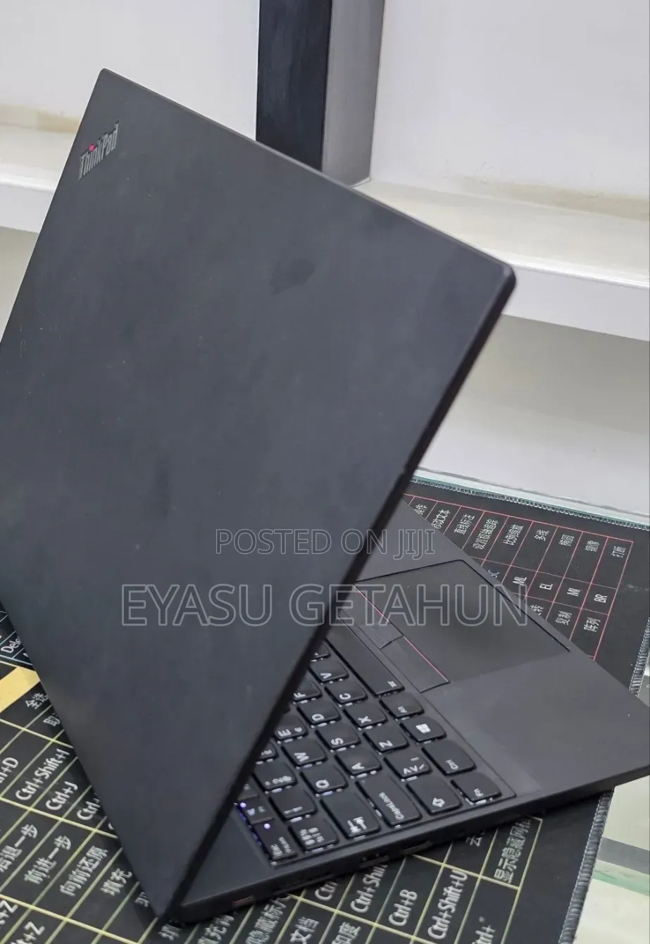 New Laptop Lenovo ThinkPad T490s 16GB Intel Core i5 SSD 256GB