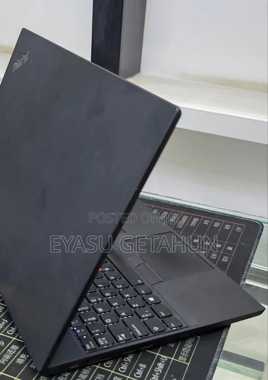 New Laptop Lenovo ThinkPad T490s 16GB Intel Core i5 SSD 256GB