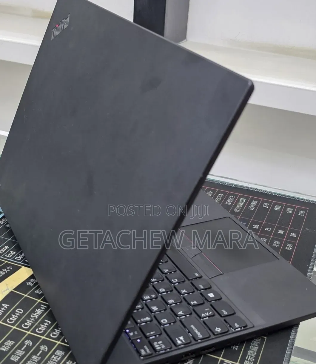 New Laptop Lenovo ThinkPad T490s 8GB Intel Core i5 SSD 256GB
