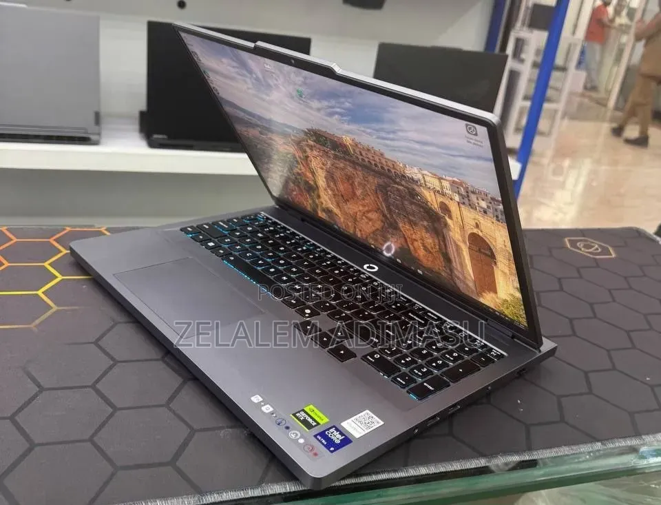 New Laptop Lenovo Legion 5 32GB Intel Core Ultra 9 SSD 1T