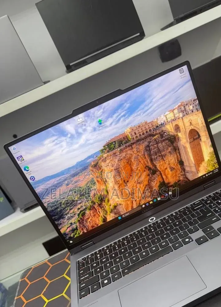 New Laptop Lenovo Legion 5 32GB Intel Core Ultra 9 SSD 1T