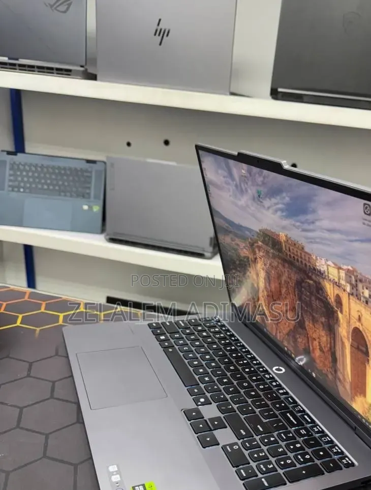 New Laptop Lenovo Legion 5 32GB Intel Core Ultra 9 SSD 1T