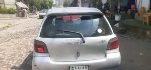 Toyota Vitz 2001 Silver