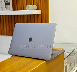 New Laptop Apple MacBook Pro 2018 32GB Intel SSD 2T