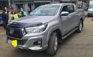 Toyota Hilux 2020 Silver
