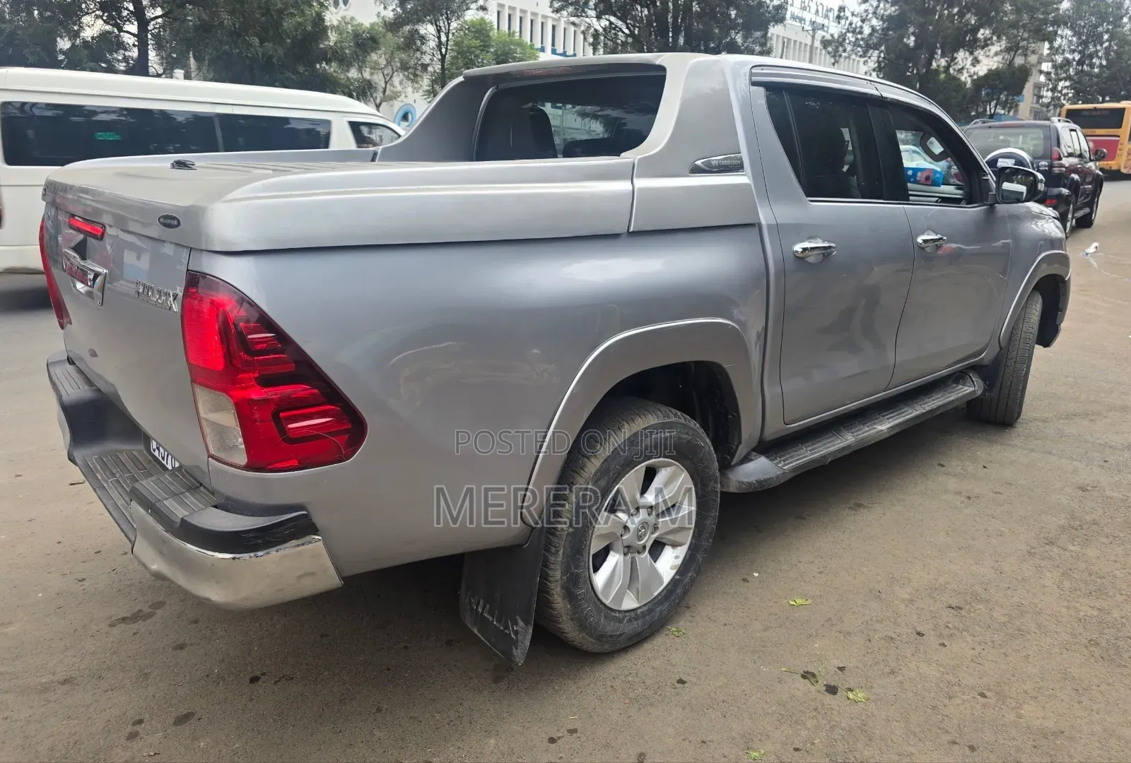 Toyota Hilux 2020 Silver