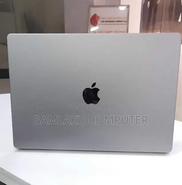New Laptop Apple MacBook Pro 2021 M1 32GB Apple M1 Pro SSD 1T