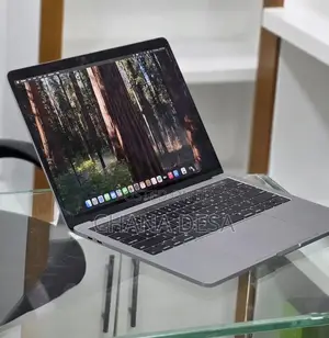 New Laptop Apple MacBook Pro 2019 16GB Intel Core i7 SSD 256GB