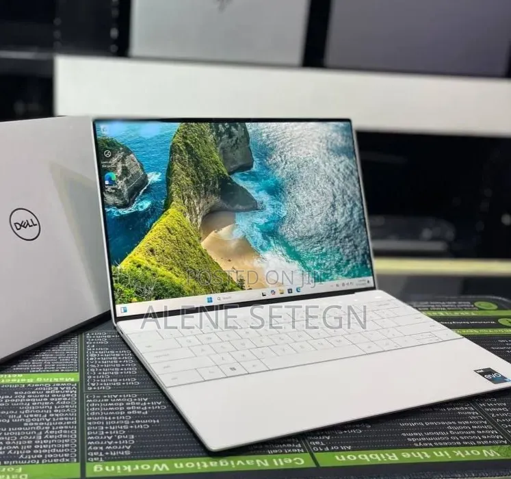 New Laptop Dell XPS 13 32GB Intel Core i7 SSD 512GB