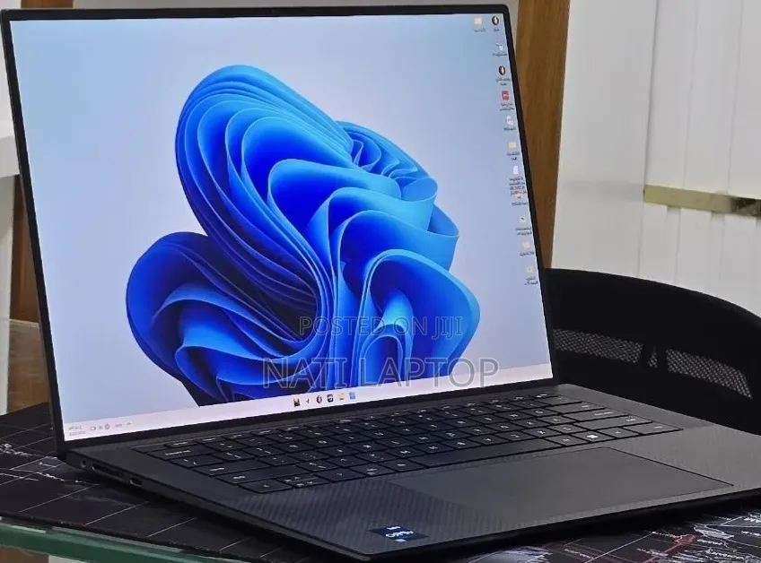 New Laptop Dell 16GB Intel Core i7 SSD 1T