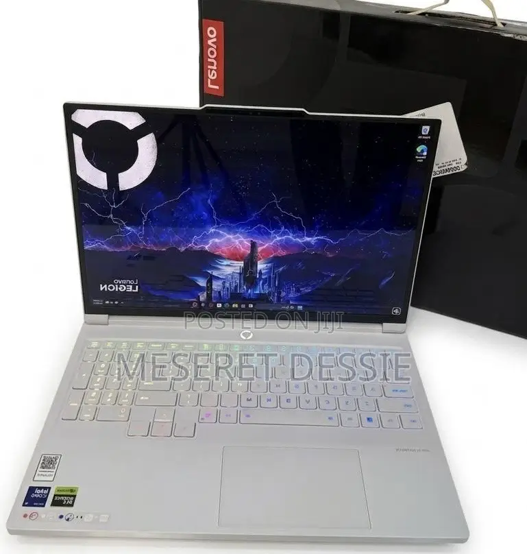 New Laptop Lenovo Legion Pro 7 32GB Intel Core Ultra 9 SSD 1T