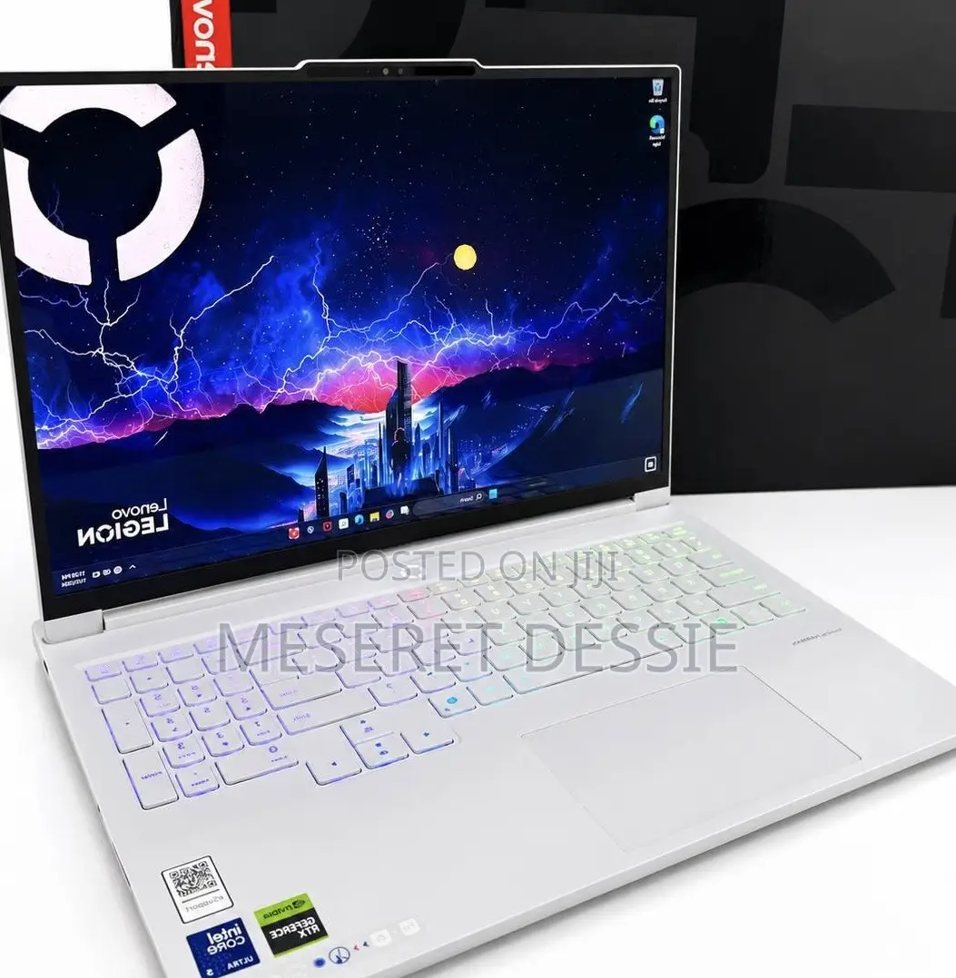 New Laptop Lenovo Legion Pro 7 32GB Intel Core Ultra 9 SSD 1T