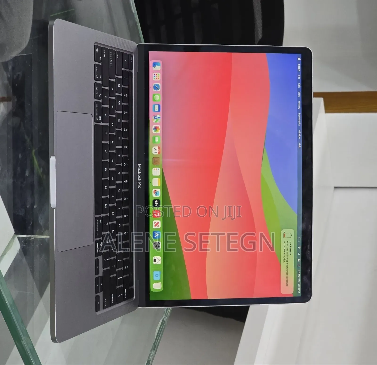 New Laptop Apple MacBook Pro 2020 M1 8GB Apple M1 Pro SSD 512GB