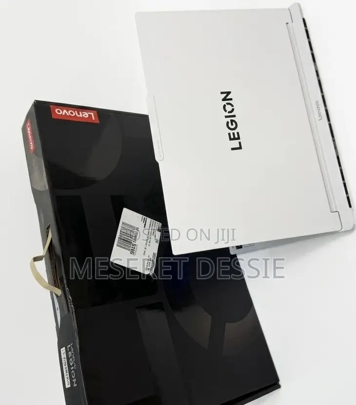 New Laptop Lenovo Legion Pro 7 32GB Intel Core Ultra 9 SSD 1T