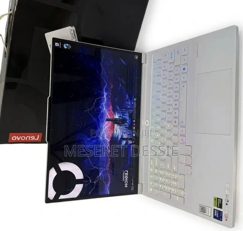 New Laptop Lenovo Legion Pro 7 32GB Intel Core Ultra 9 SSD 1T