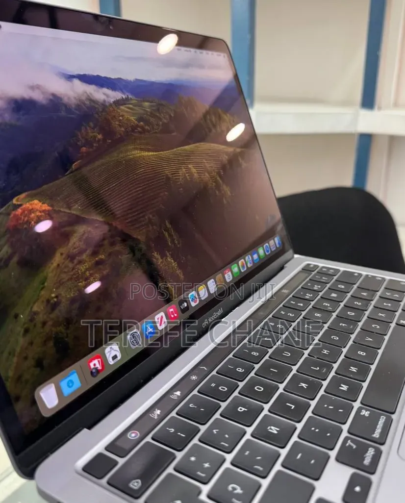 New Laptop Apple MacBook Air 2020 M1 16GB Apple M1 SSD 512GB