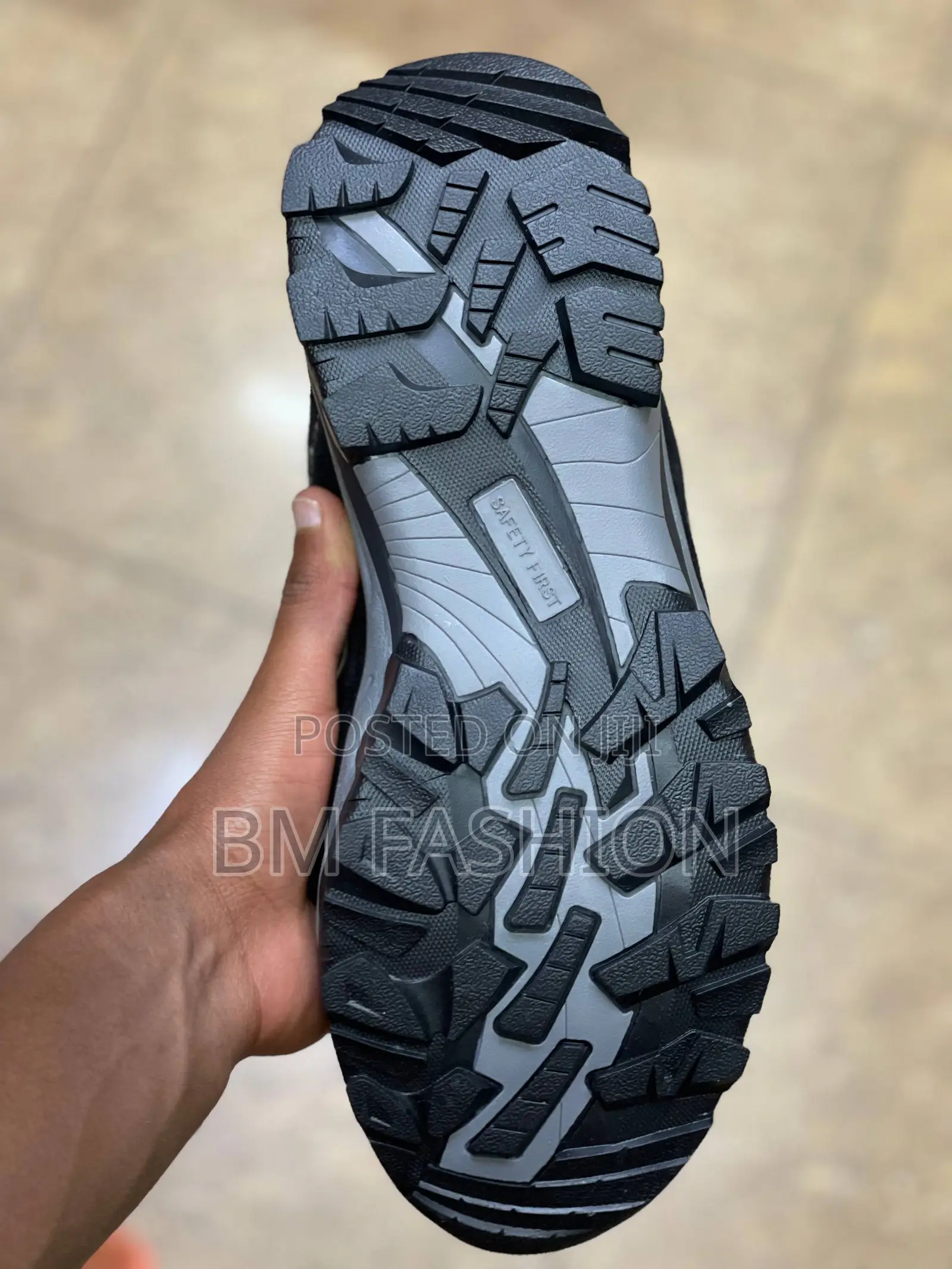 Saferty First Men Safety Shoes With Steel Toes For Industry