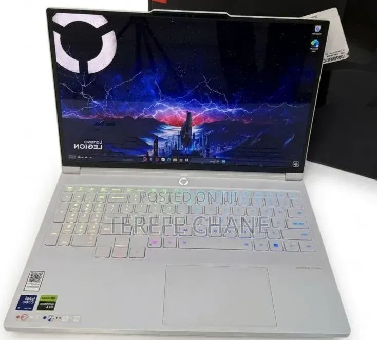 New Laptop Lenovo Lrgion 7i 32GB Intel Core Ultra 9 SSD 1T