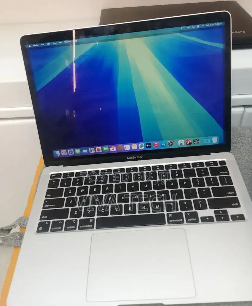 New Laptop Apple MacBook Air 2020 M1 8GB Apple M1 SSD 256GB