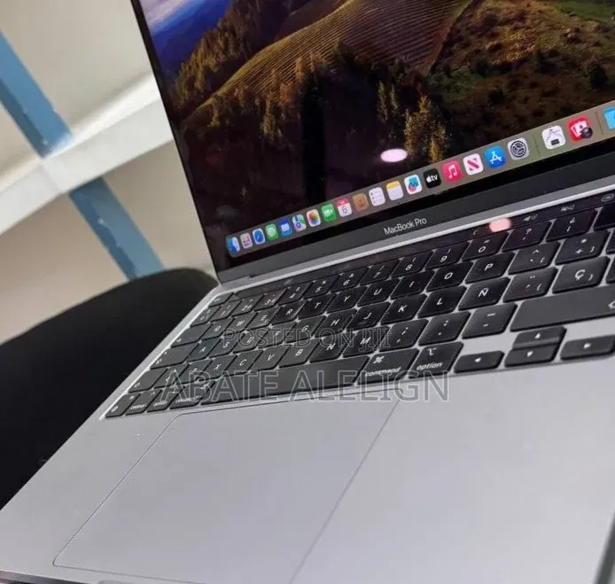 New Laptop Apple MacBook Pro 2019 16GB Apple M1 Pro SSD 512GB
