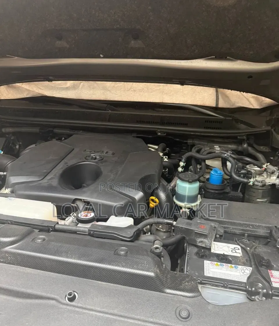 Toyota Land Cruiser Prado 2022 Gold