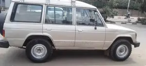 Mitsubishi Pajero 1990 Beige