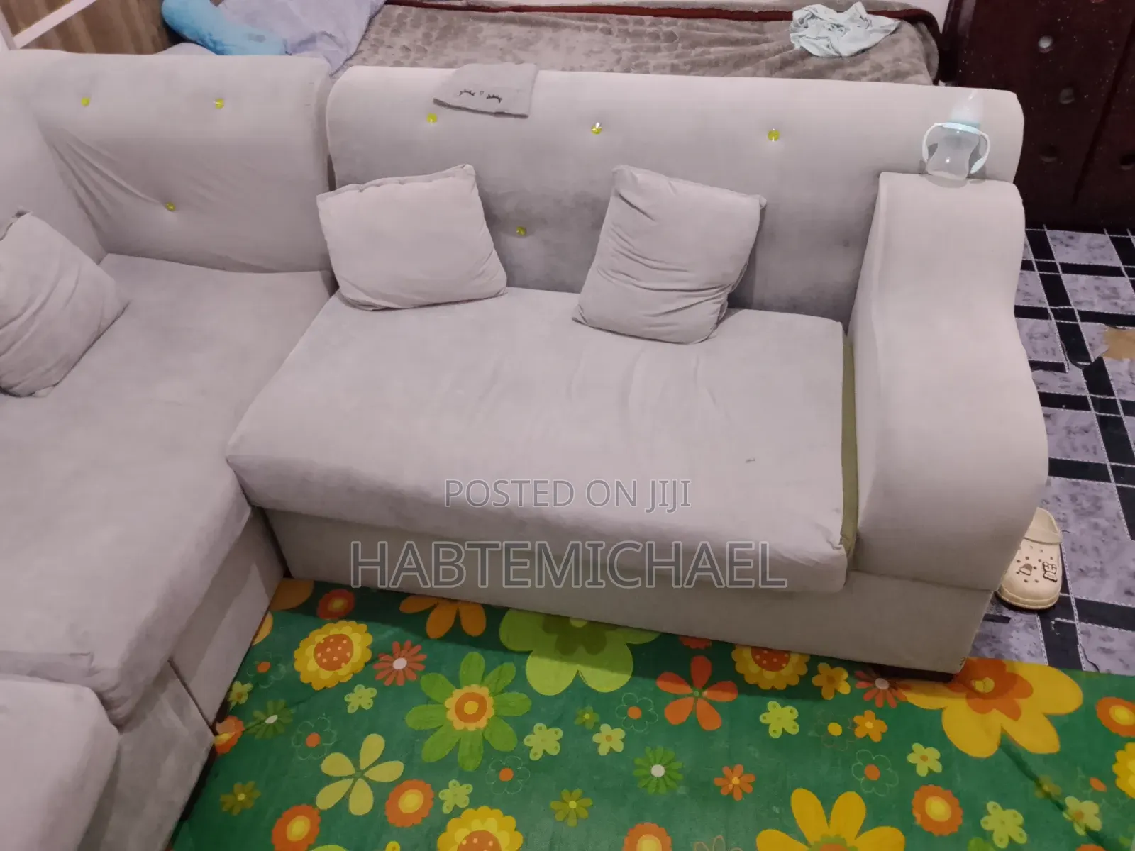 L-Shape Sofa ሶፋ