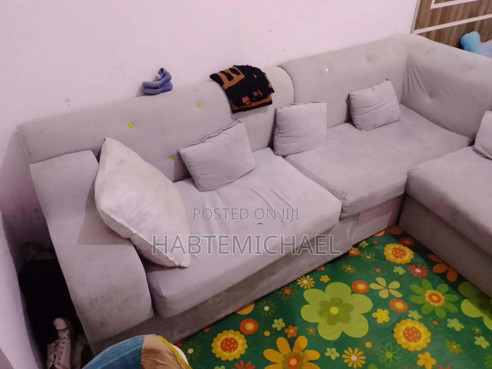 L-Shape Sofa ሶፋ
